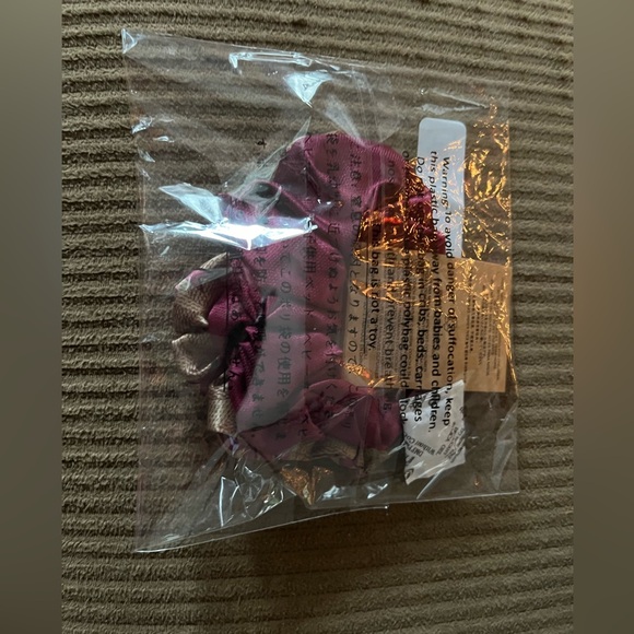 Coach Signature Bow Print Hair Ties Pack of two nwt in packaging - Picture 3 of 3